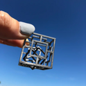『取り出せない立方体』ワイヤーカット 黒アルマイト