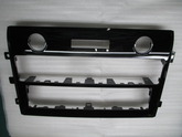 ピアノブラック塗装品　自動車内装部品　ロボット塗装システム(自社稼働設備/自社設計製作)
