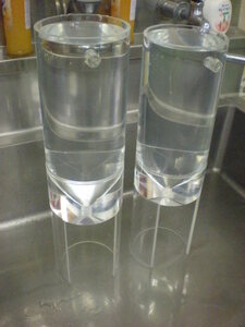 実験用アクリル透明すり鉢状タンク